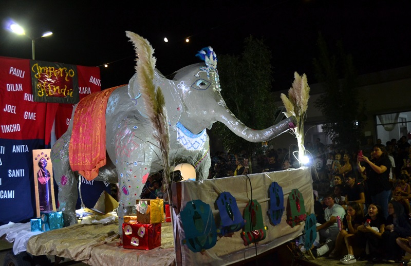 elefante carnavales b