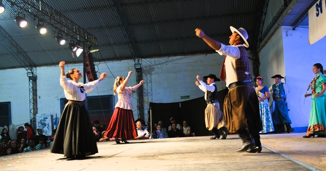 00 IDAF BAILE6