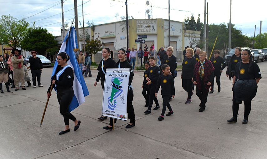 00 IDAF DESFILE4