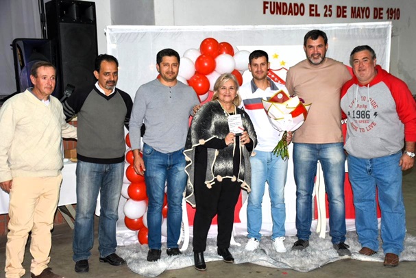 00 club newbery aniv03