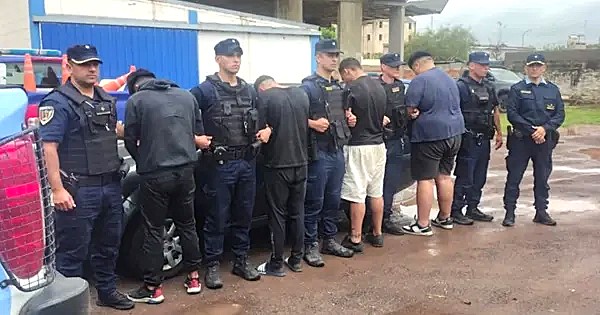 0 cuatro detenidos 0